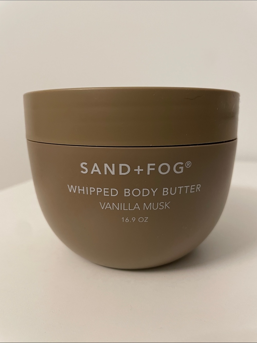 NEW SAND + FOG Vanilla Musk Whipped Body Butter — 16.9 OZ